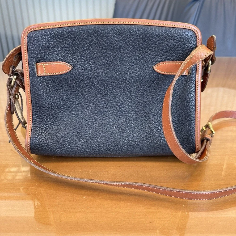 VTG Dooney & Bourke Black Pebbled Leather Equestrian Buckle Satchel Bag‎ Purse